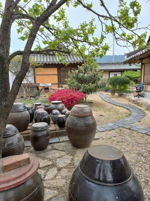 Yasun Gallery Кёнджу Экстерьер фото
